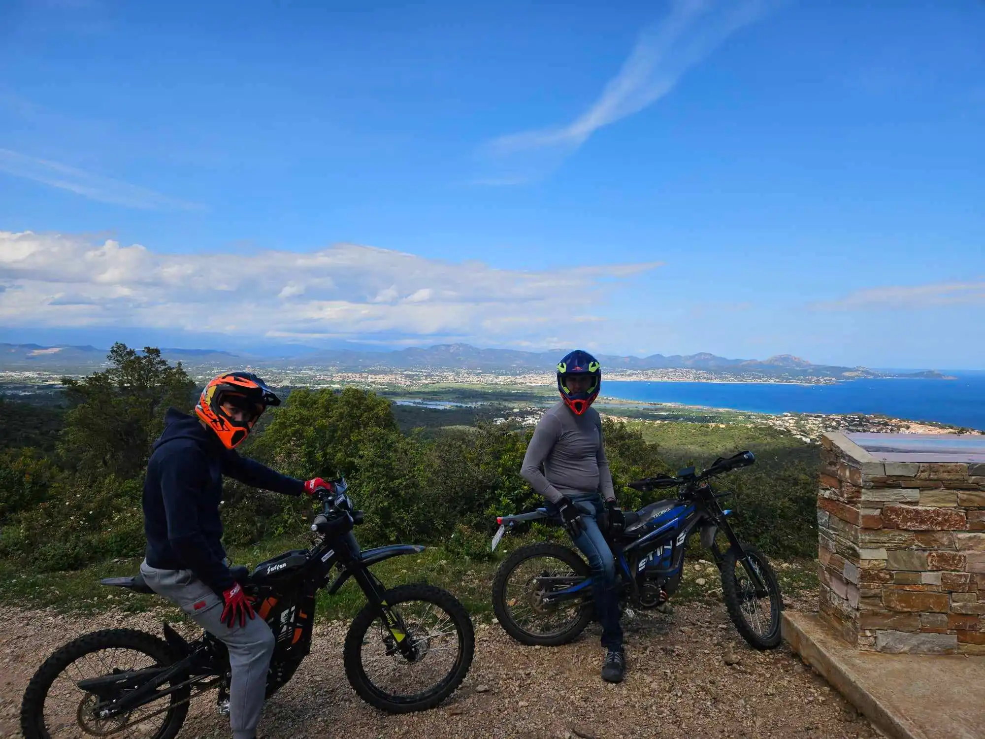 randonnée électrique et déjeuner gourmand dans le Var