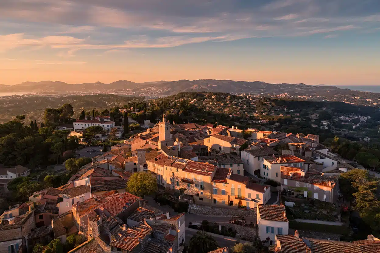 Illustration village perché Mougins